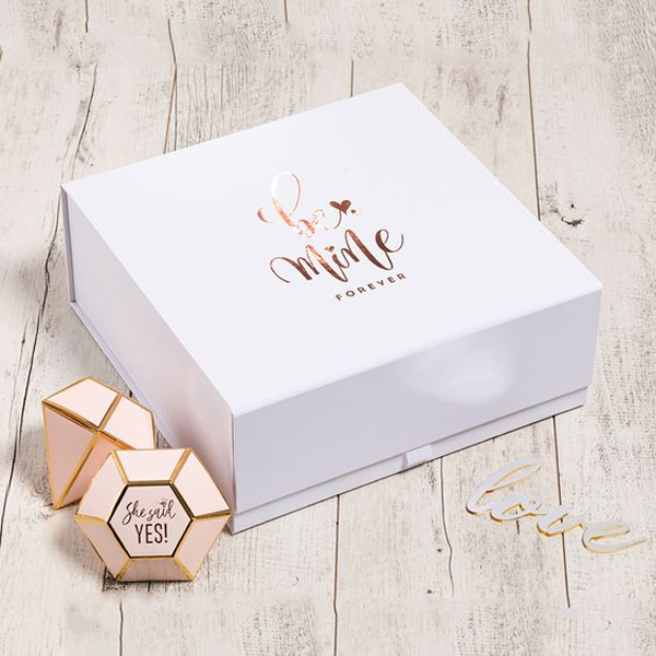 custom magnetic closure rigid boxes