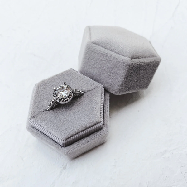 custom velvet ring boxes