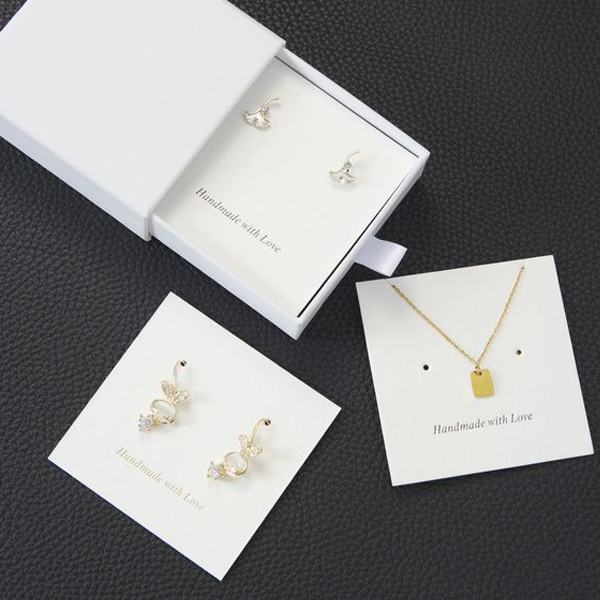earing packaging boxes