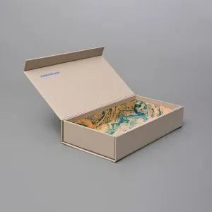 Magnetic Closure Rigid Boxes